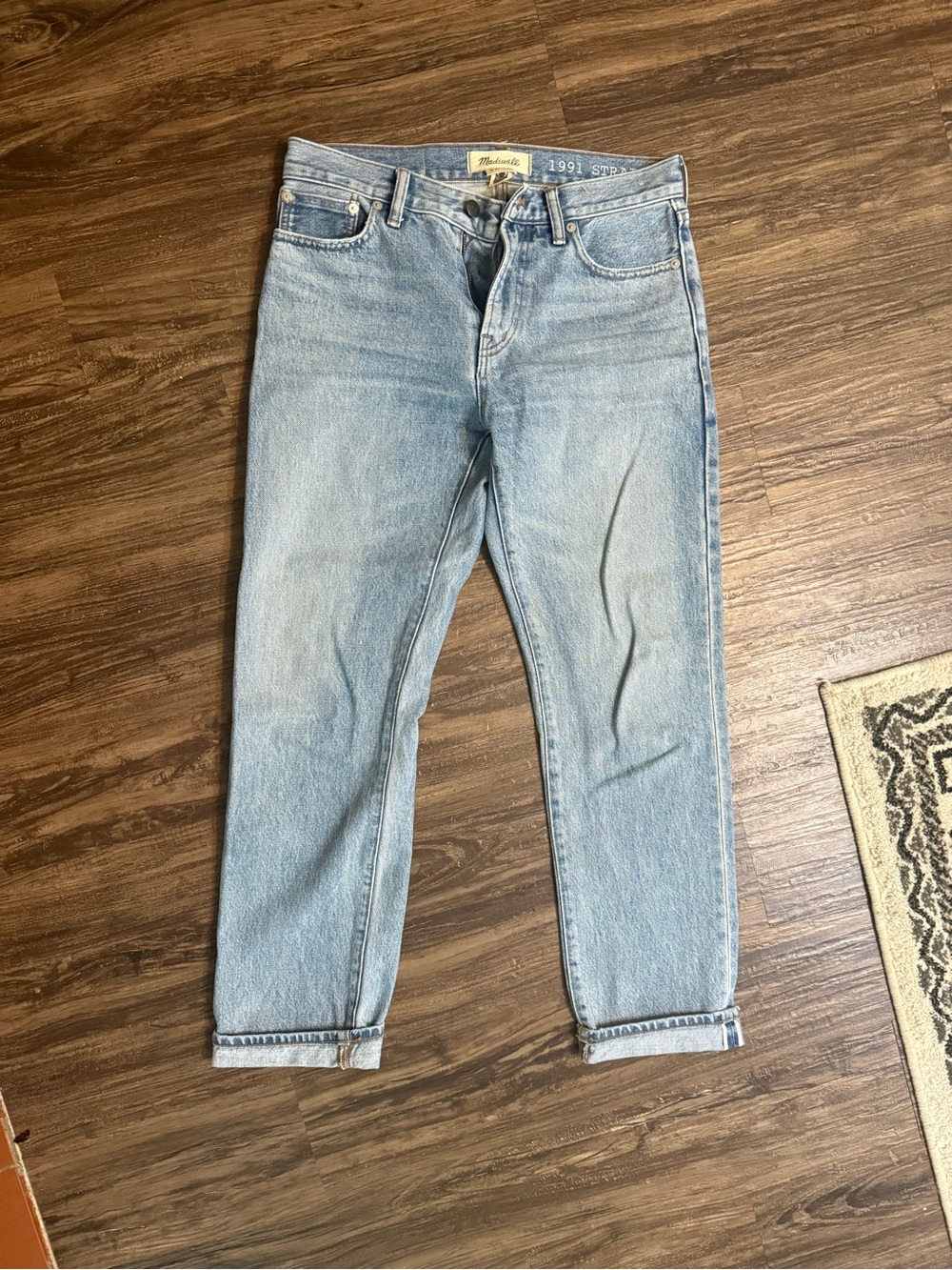 Light Wash Jeans - Classic Straight Fit W27-L28